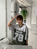 [unisex] Papon Sporty Glossy V-neck Short Sleeve Tee