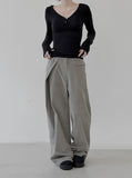 Unbalanced pintuck cotton pants