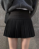 Dutch mini pleated skirt