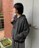 [BAONHAUS] Font Over Stripe Hood Zip-Up
