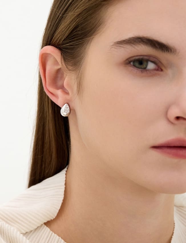 HYERES LOR – einz.jp