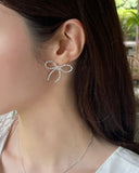 Ronjei Cubic Ribbon Earrings (Silver92.5)