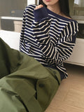 Ohne color matching stripe plain loose fit off-shoulder long sleeve sweatshirt