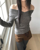 Chimo V-Neck Off-Shoulder Slim Fit Cable Knit