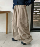 [unisex] Mekis banding string parachute diagonal big cargo pants