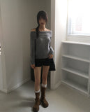 Amu Ribbed Folding Off-Shoulder Knit