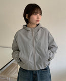 Myoing Crop Hood Wind Jumper