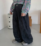 Komind Pintuck Raw Denim Pants