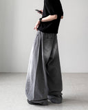 Bagger Gray Balloon Denim