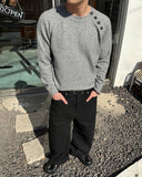 Round button knit