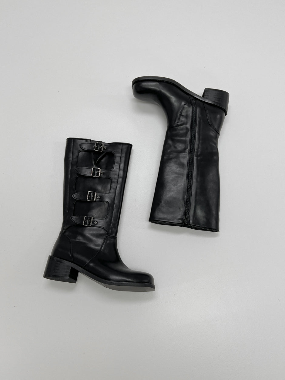 【INCHANT ME】Cult Buckle Round Long Boots INCHANT ME(インチャントミー) - カルトバックルラウンドロング