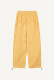 Round curve sweatpants
