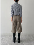 New Falling Two-Tuck Bermuda Slacks