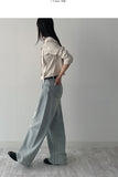 [Tie SET] Padded V-neck Pin Tuck Blouse