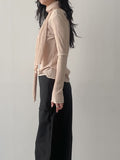 [Muffler set] Pleats U-neck Long Sleeve T-shirt