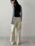 Dipping U-neck Sleeveless Top