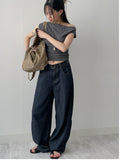 Shirring one off-shoulder T-shirt