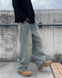 Sand one-tuck denim pants