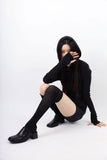 Finger slim hooded top