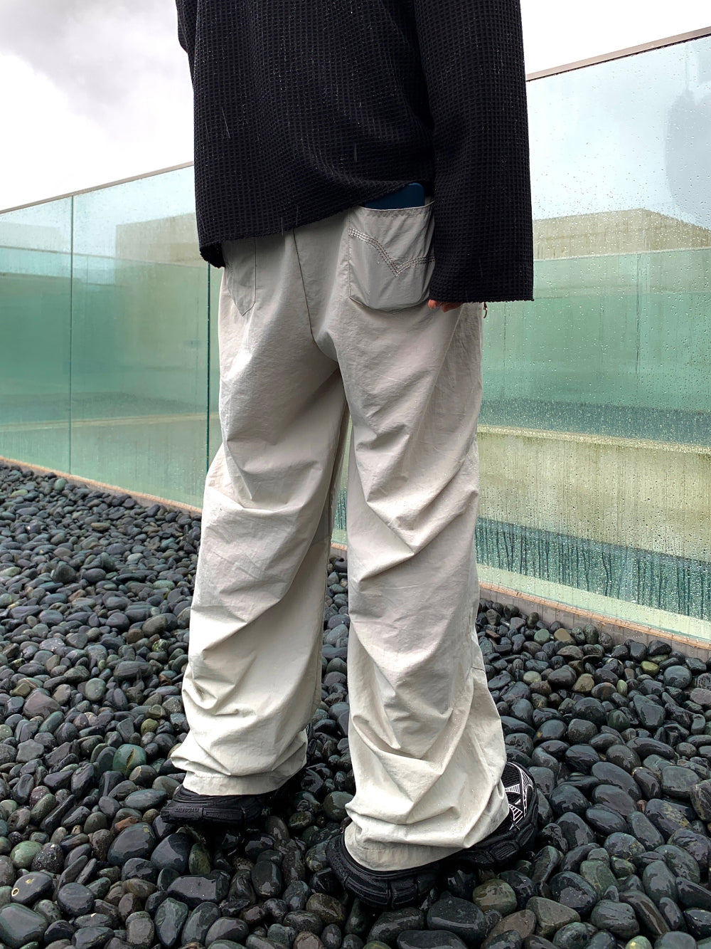 【DISCERNMENT】Movement Nylon Shirring Pants DISCERNMENT (ディーサーメント) - ムーブメントナイロン