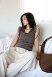 V rib sleeveless top