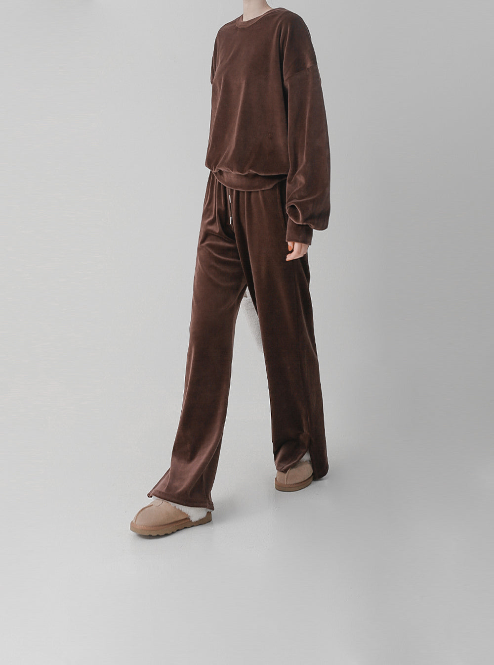 【THE MOZZ】Velour Training Pants THE MOZZ (ザモズ) - ベロアスウェットパンツ / Velour Training
