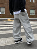 Leo Curved Cut Sweatpants