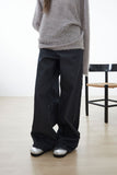 incision tuck denim