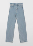 TYPE STRAIGHT DENIM