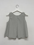 [Nylon ver.] Two-button sleeveless blouse