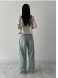 [Tie SET] Padded V-neck Pin Tuck Blouse