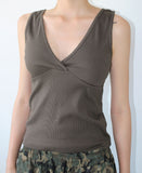 LOW-CUT LACE SLEEVELESS