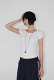 BACK BUTTON SLIT TEE