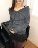 Oin Double Button Off-Shoulder Knit