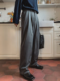Izu brushed two-tuck slacks