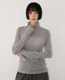 SIDE BUTTON TURTLENECK