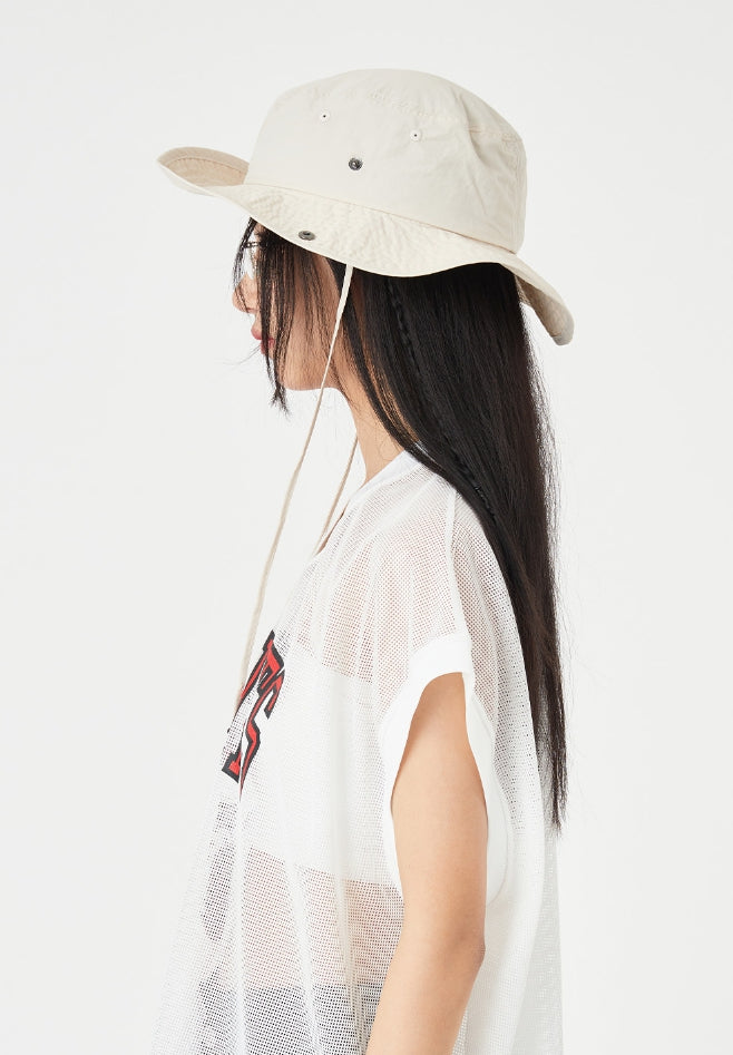 Safari snap button string bucket hat