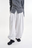 Structured pintuck balloon sweatpants