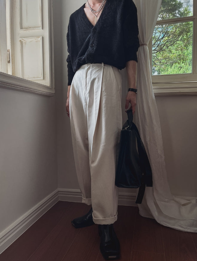 Solid one-tuck wide cotton pants
