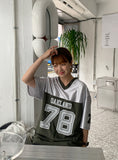 [unisex] Papon Sporty Glossy V-neck Short Sleeve Tee