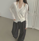 Soft Halterneck Sleeveless Fake Layered Point Knit Cardigan