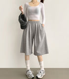 Side Pin Tuck Hip Volume Up Wide Bermuda Knee Length three quarter Banding Pants
