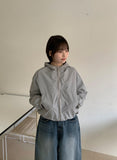 Myoing Crop Hood Wind Jumper