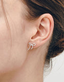 H Ribbon Drawn Silver Earrings
