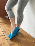Neo Flower Button Three Quarter Leggings Pants