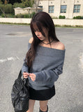 Midden Loose Off-Shoulder Knit