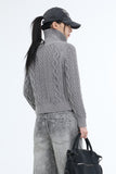 Nyudio Cable Zip-up Sweater