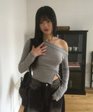 Yubeu One Off Shoulder Button Slit T-Shirt