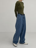 Boat neck pleated long sleeve T-shirt
