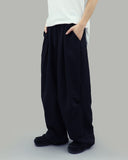 Para one-tuck slacks